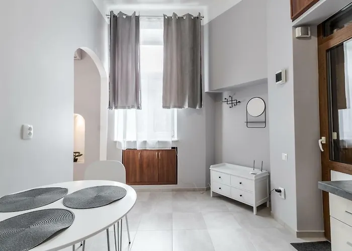 Apartamento Midwheel 9 Leópolis